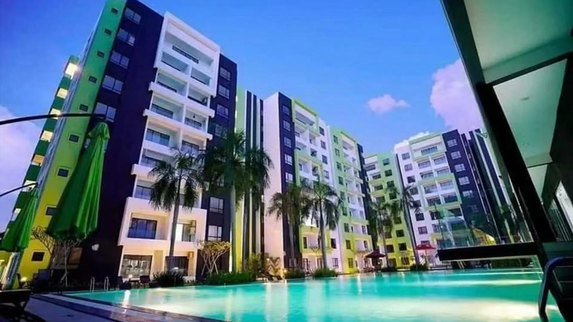 One Life Four Season Waterpark Guest House Manhattan Condominium Ipoh